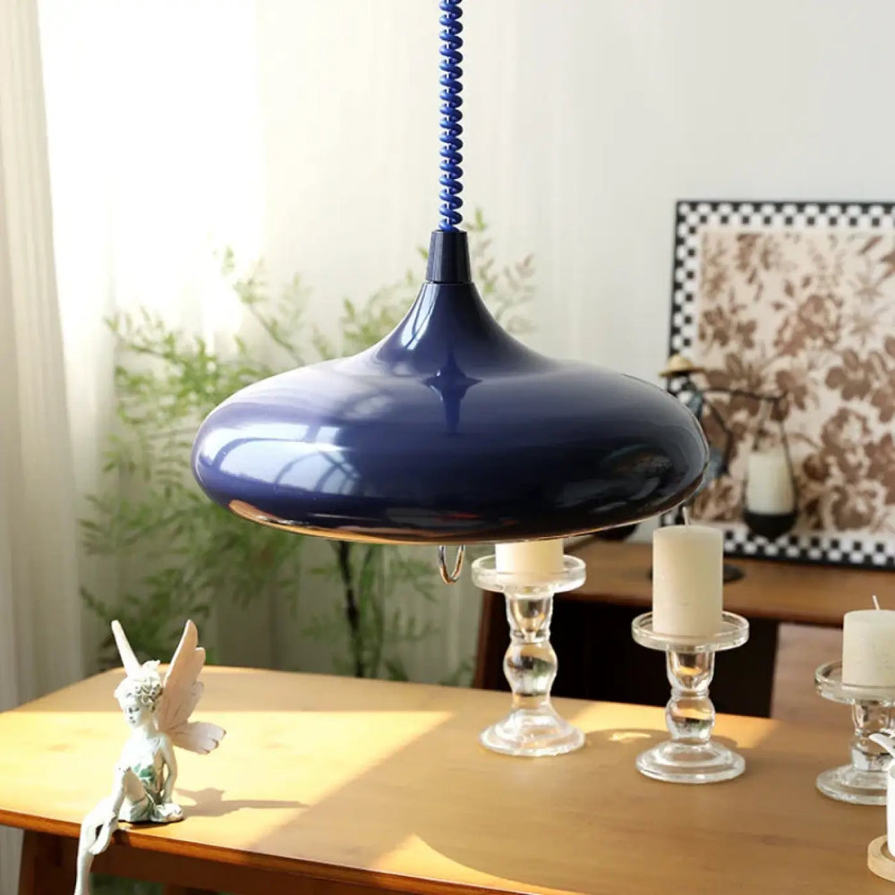 Suspension luminaire haus bleu marine en verre lisse forme goutte d eau avec chaîne de suspension en spirale vintage
