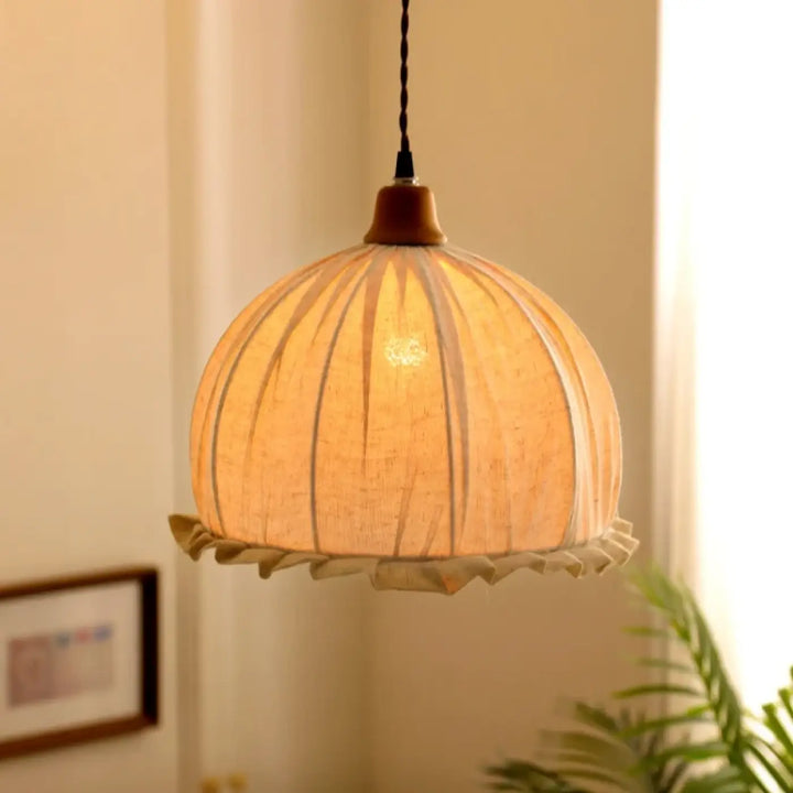 Suspension luminaire vintage en lin avec base en bois naturel