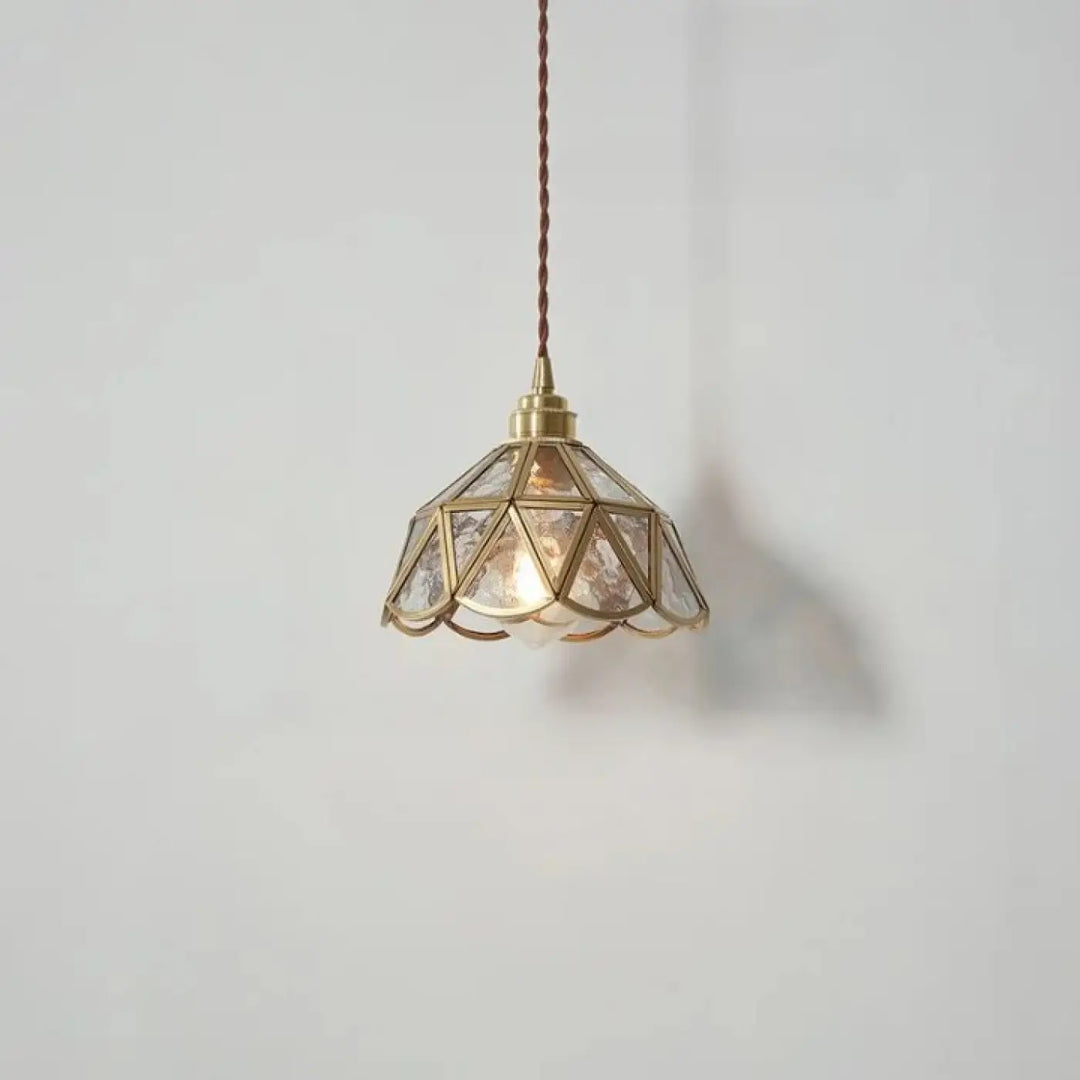 Suspension luminaire aure l vintage en métal doré avec verre cannelé texturé et cordon tressé