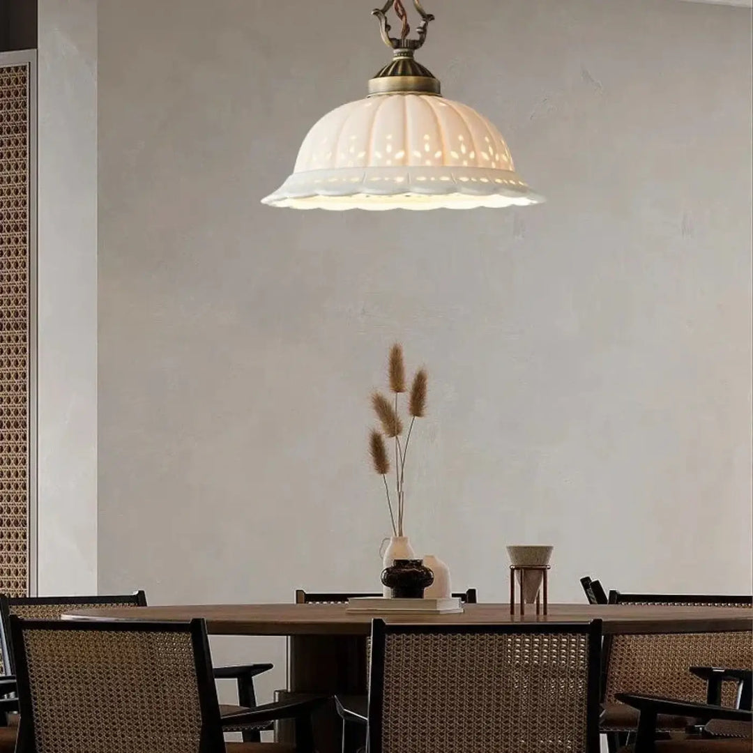 Suspension luminaire vintage en verre au style antique