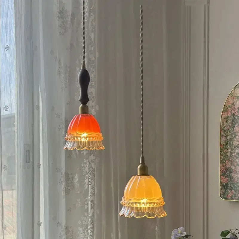 Suspension luminaire vintage en verre au style rétro chic ambré