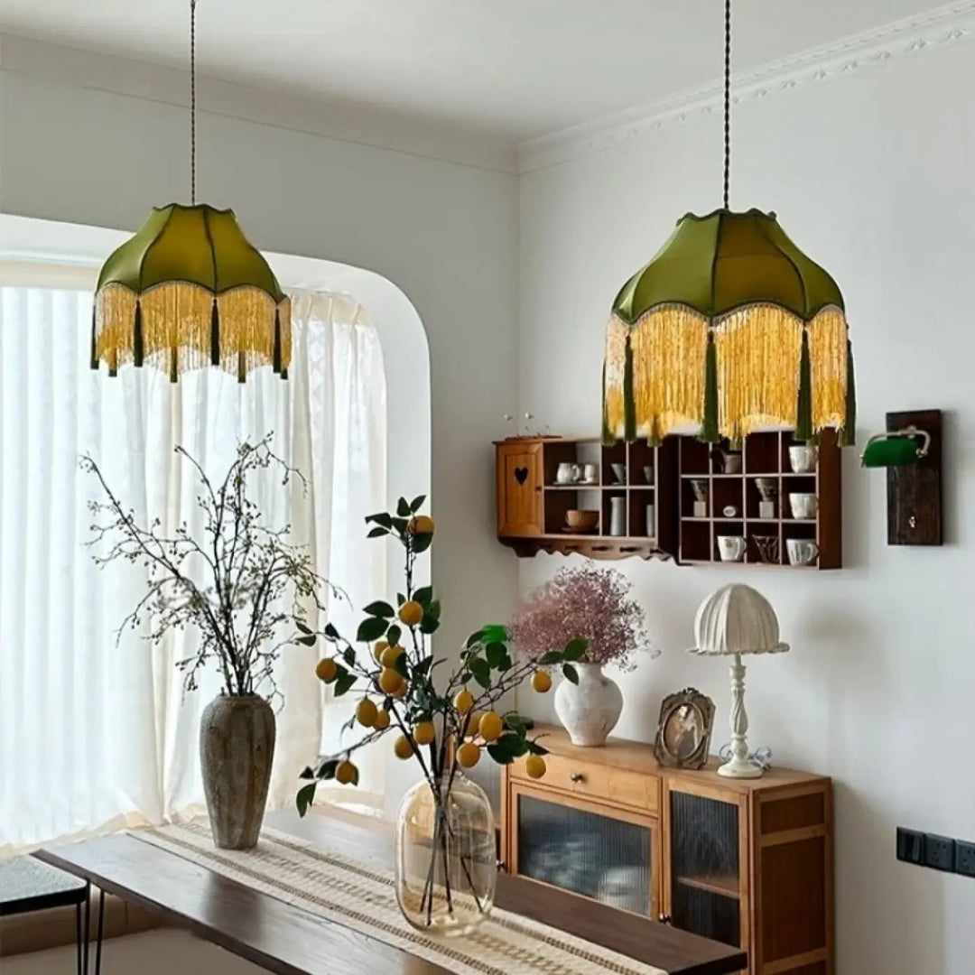 Suspension luminaire au style vintage vert avec franges dorées
