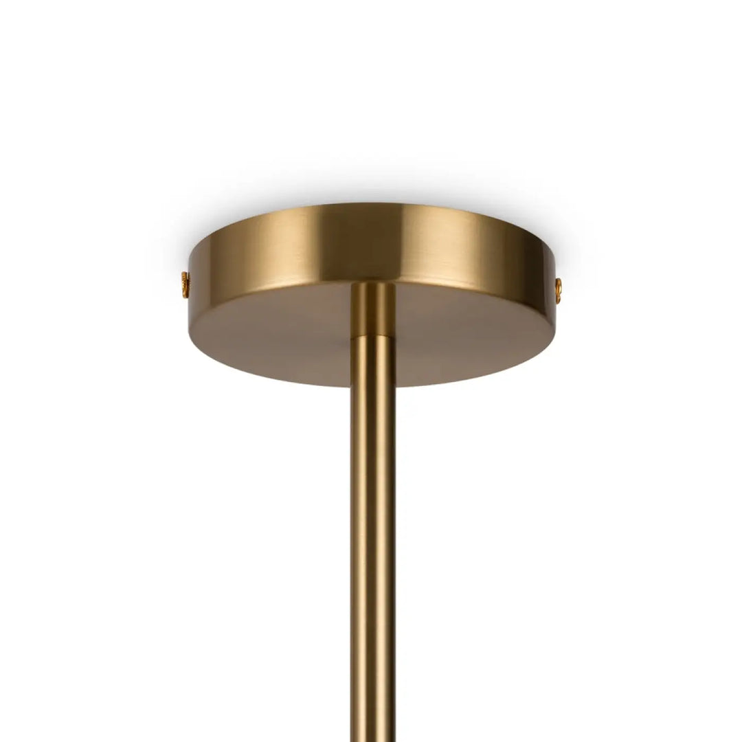 Suspension marble en structure dorée avec plaque circulaire et tige fine pour installation au-dessus d’une pièce