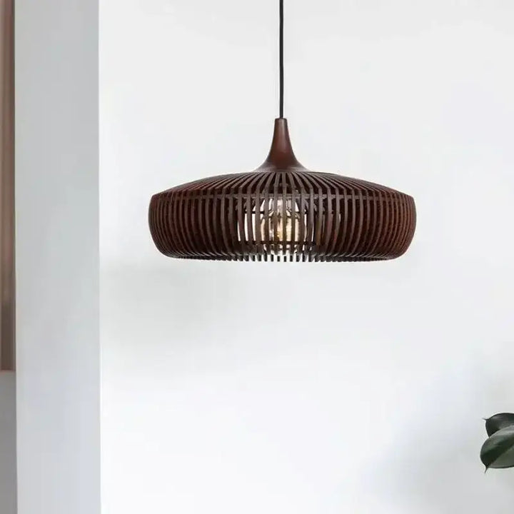 Suspension moderne en bois style naturel chic

