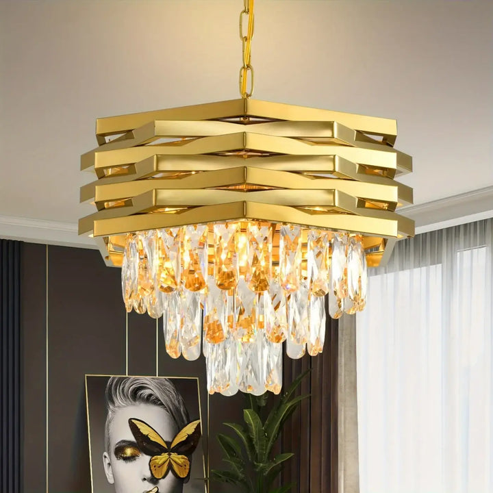 Suspension moderne dorée avec cristaux style luxe chic