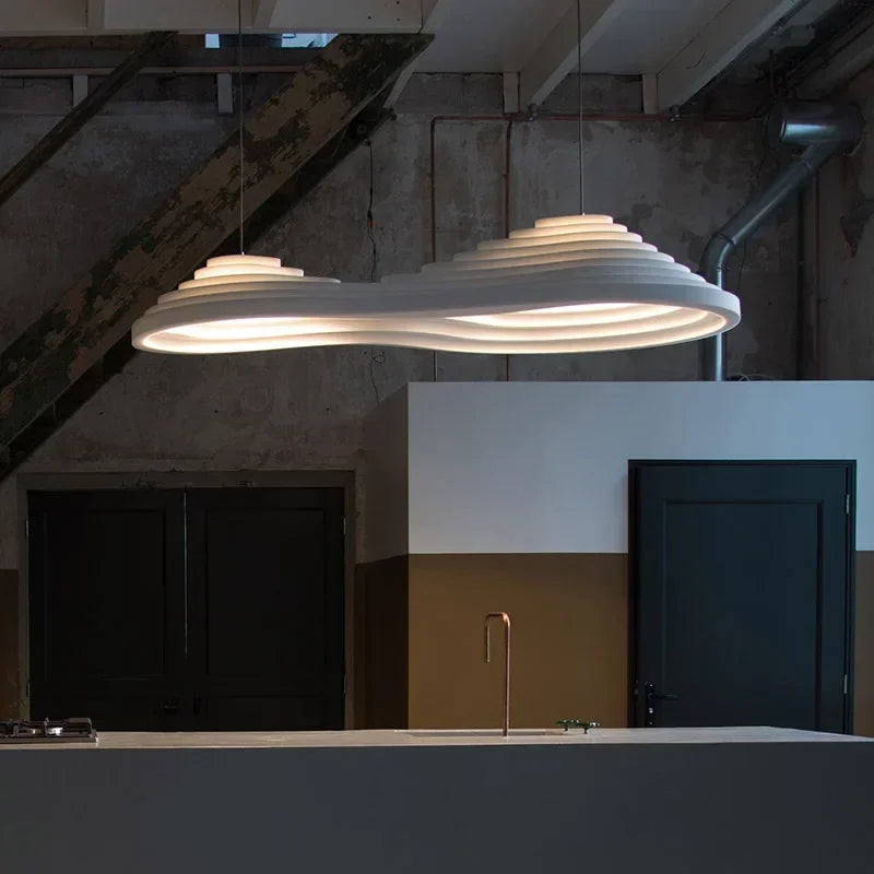 Suspension moderne en spirale conique style architectural

