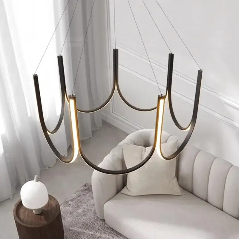 Suspension Moderne Noire Et Dorée En Forme D’Arche Lumineuse