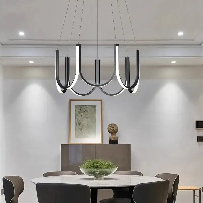 Suspension Moderne Noire Et Dorée En Forme D’Arche Lumineuse