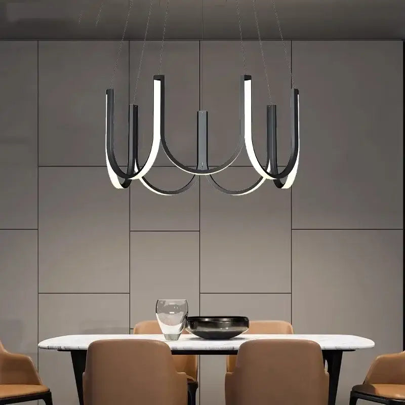 Suspension Moderne Noire Et Dorée En Forme D’Arche Lumineuse