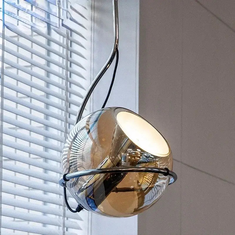 Suspension Moderne Sphérique Dorée Effet Miroir Style Chic