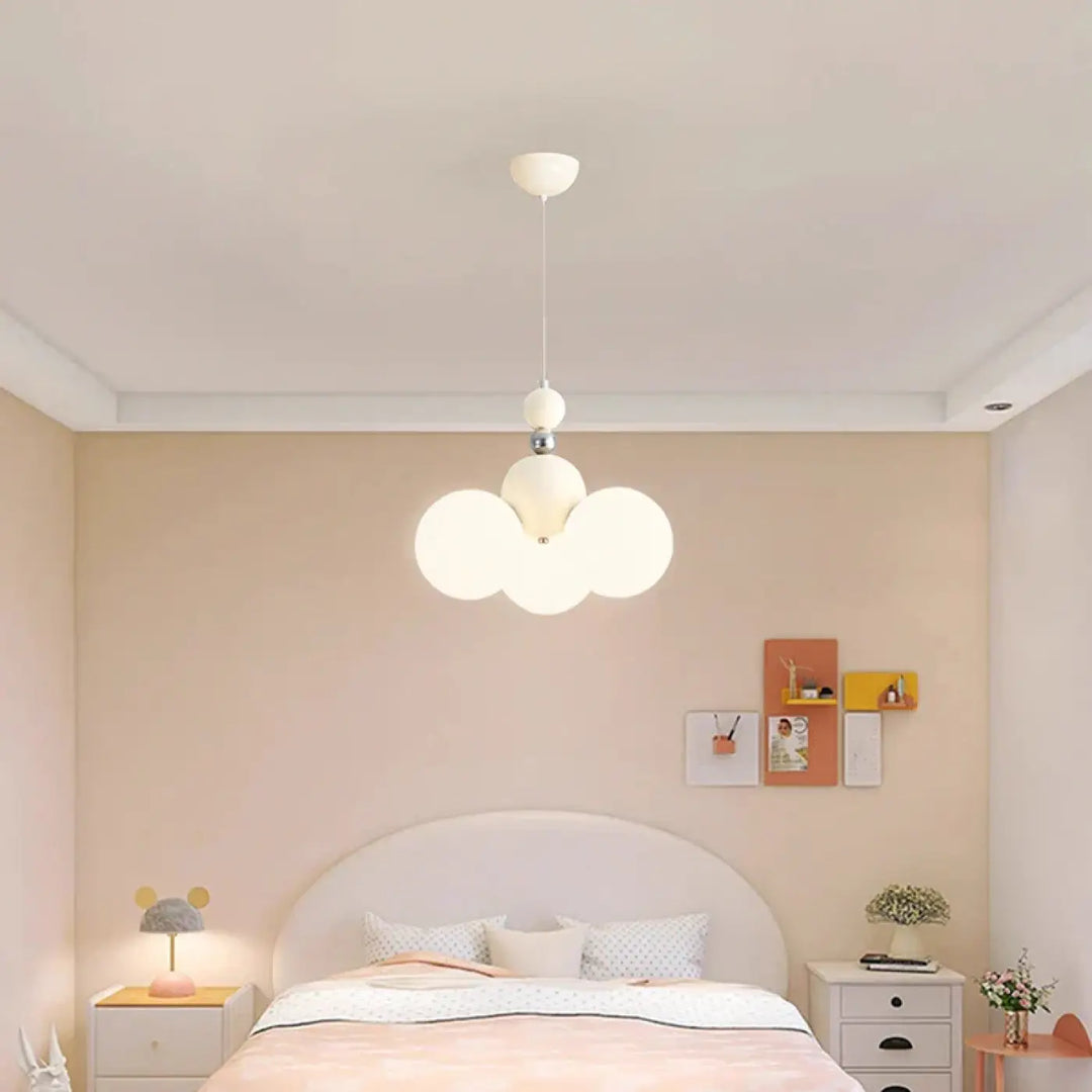 Suspension Moderne Trois Globes Blancs Style Ludique Enfantin

