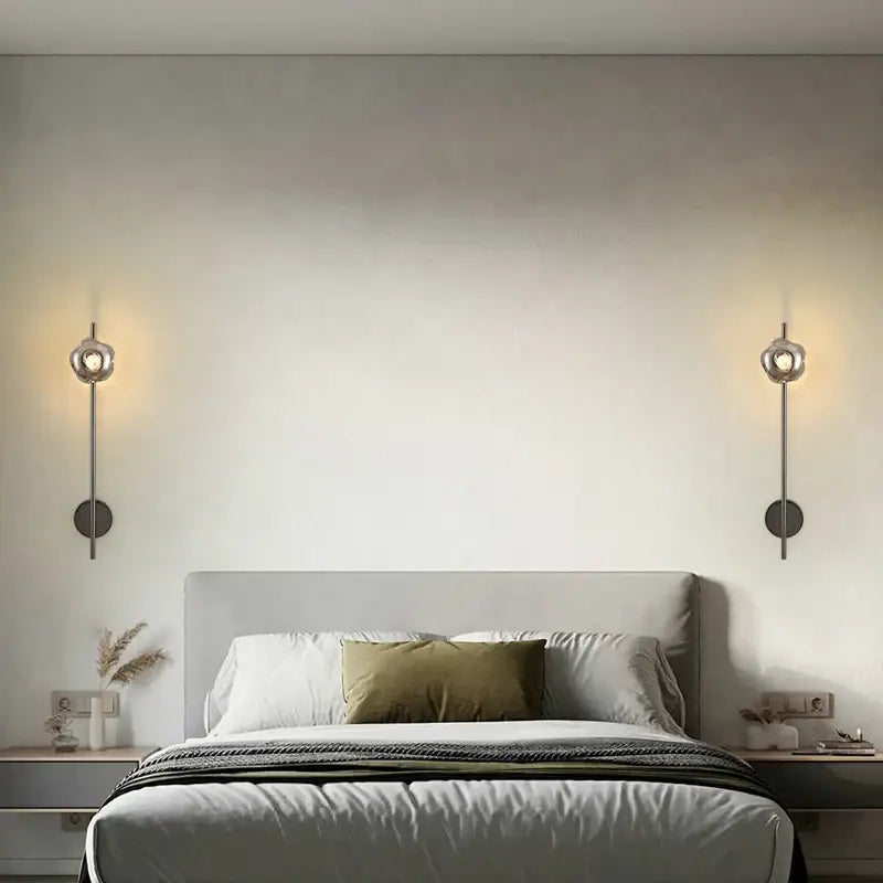 Suspension Murale Élégante En Métal Et Verre Transparent Raffiné