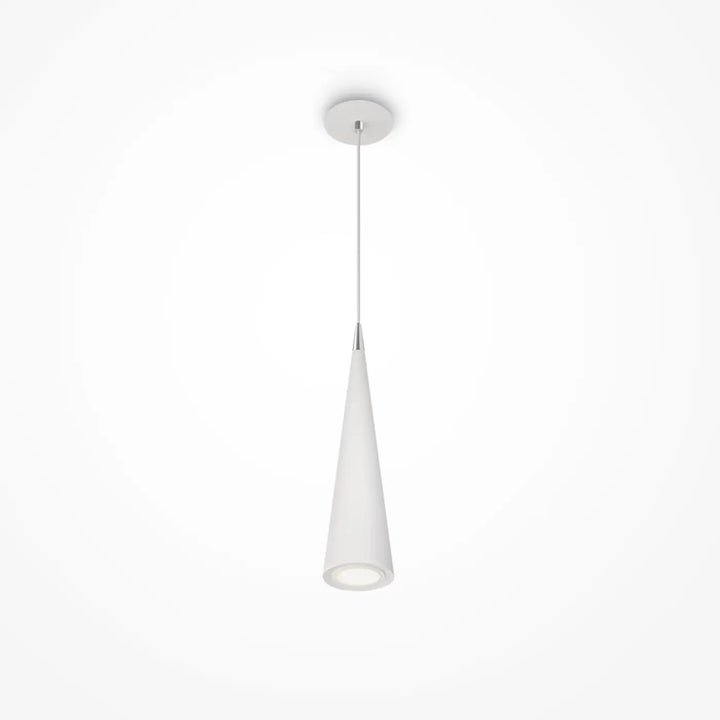 Suspension luminaire nevill cône étroit blanc avec tige métallique mince en acier noir au-dessus d’un espace moderne