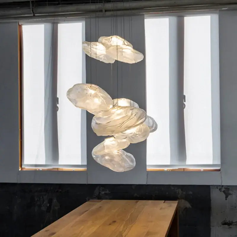 Suspension Nuage Design Sculptural En Verre Transparent Élégant