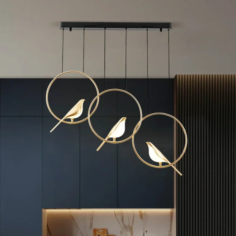 Suspension oiseaux dorés design cercle élégant style moderne poétique