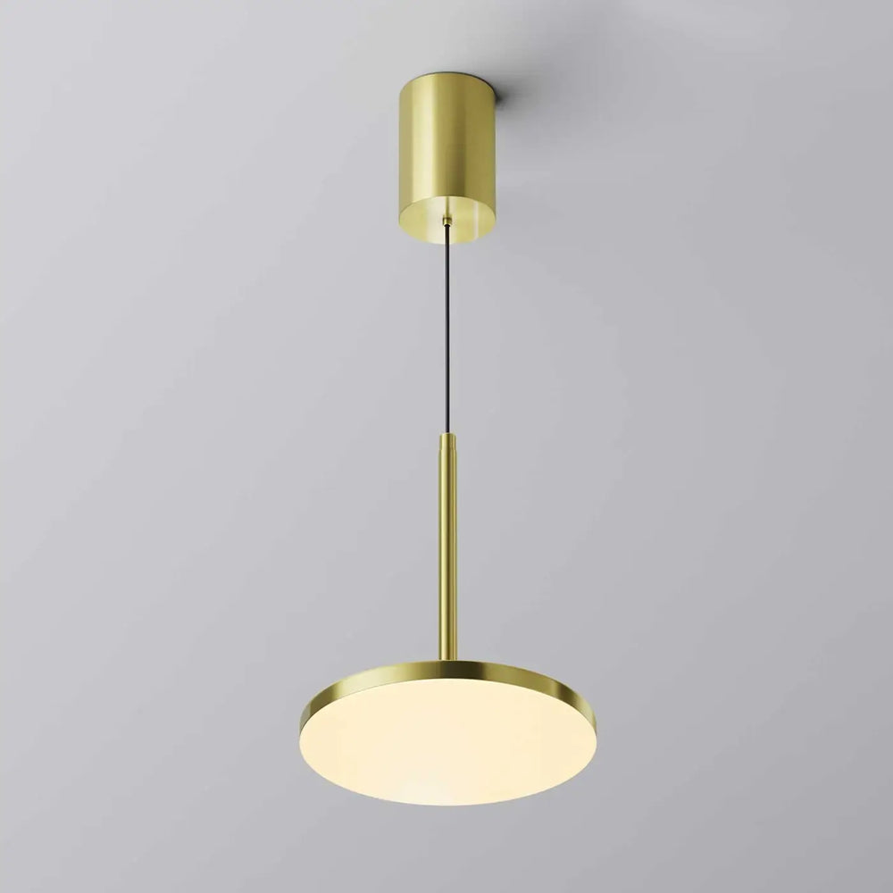Suspension plato disque vertical en laiton moderne avec abat-jour en verre dépoli pour un éclairage ambiant chaleureux