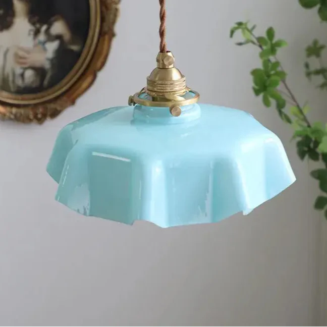 Suspension Rétro En Verre Ondulé Rose Et Laiton Vieilli