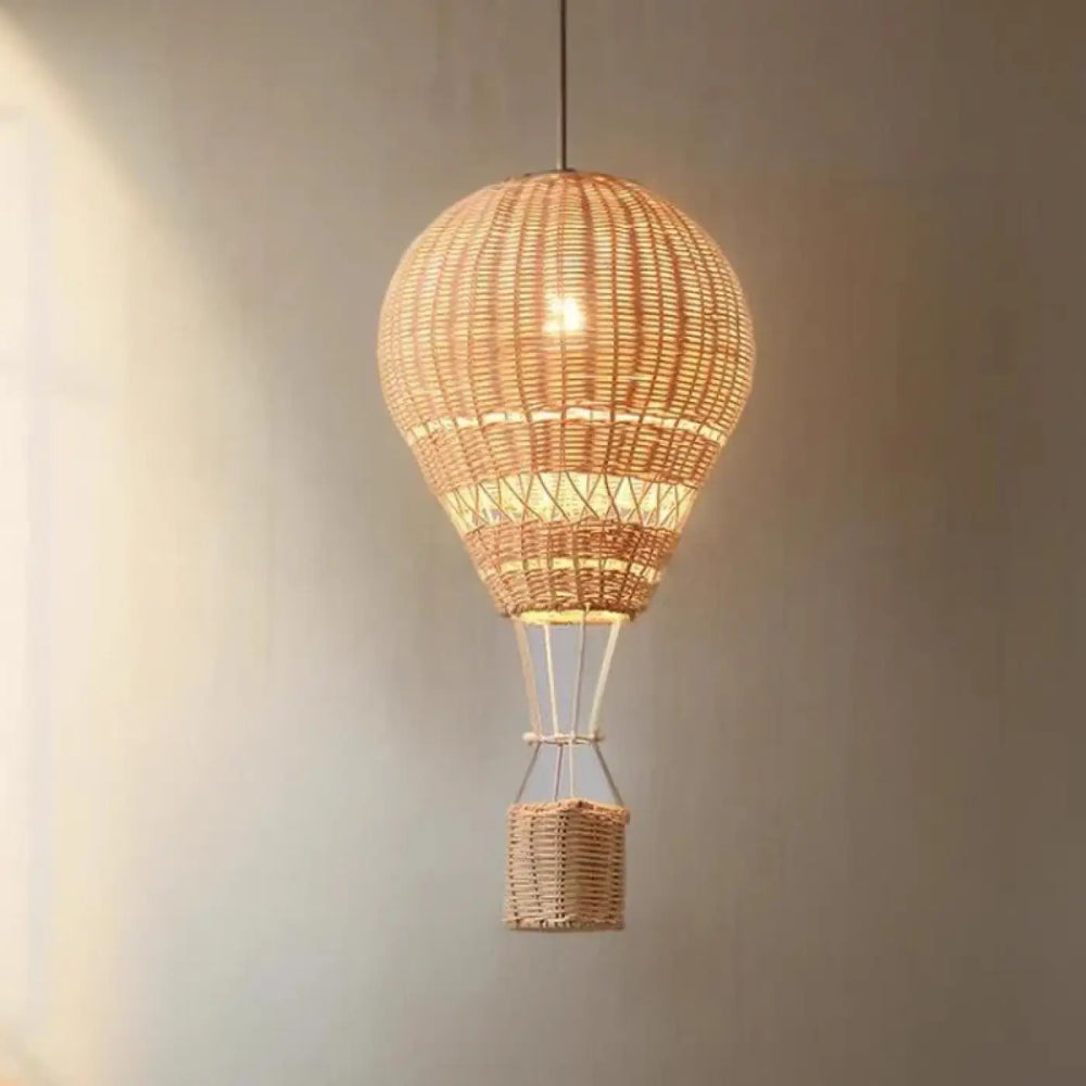 Suspension luminaire rotina en rotin tressé beige naturel avec motif panier détaillé apportant une matière naturelle élégante