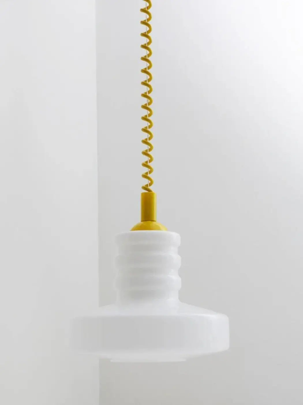 Suspension scandinave Verre Blanc et Câble Torsadé 