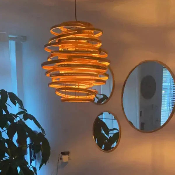 Suspension spiralé effet lumineux chaleureux

