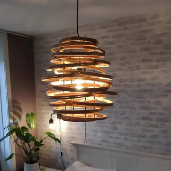 Suspension spiralé effet lumineux chaleureux

