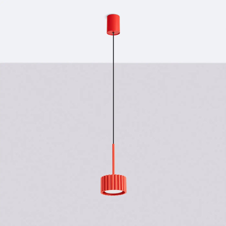 Suspension Aura rouge à spot cannelé, éteinte