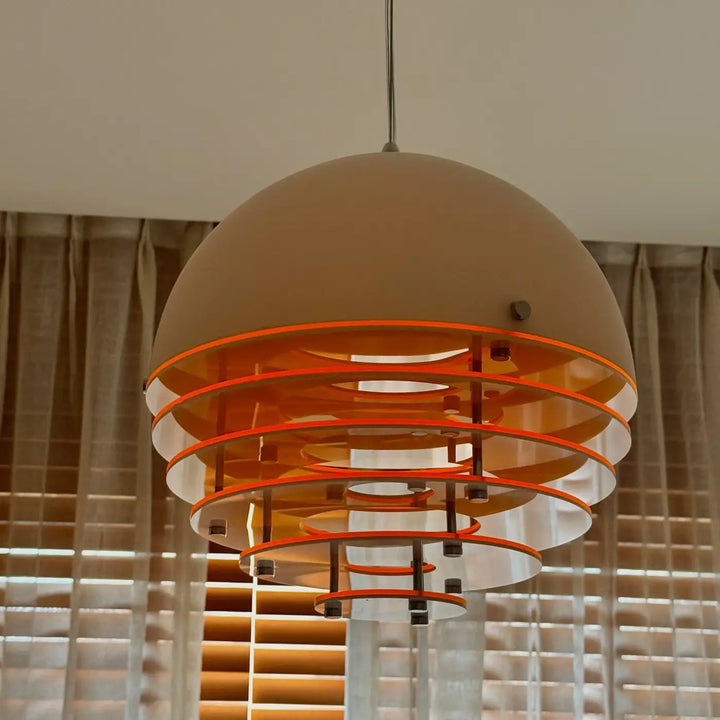 Suspension vintage orange demi-sphère design rétro lumineux

