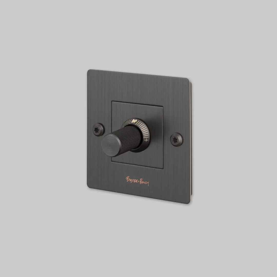 Variateur Dimmer à gravure alignée en bronze fumé avec logo #couleur_gris